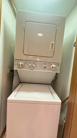 $1,750 | 4935 North Harlem Avenue, Unit 2, Chicago, IL 60656