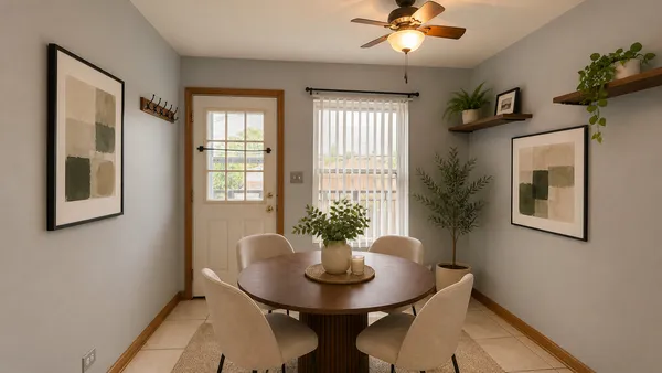 $1,750 | 4935 North Harlem Avenue, Unit 2, Chicago, IL 60656