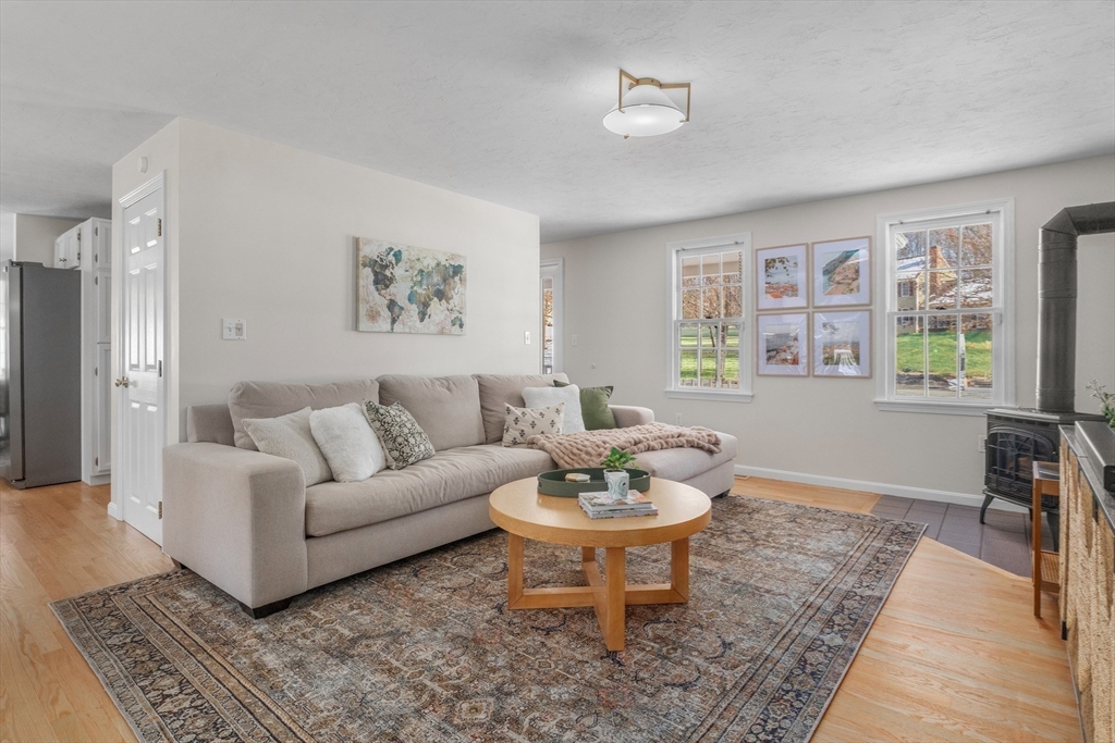 76 Elyse Road Mansfield, MA 02048 - Photo 17 of 41 Gallery Image 17
