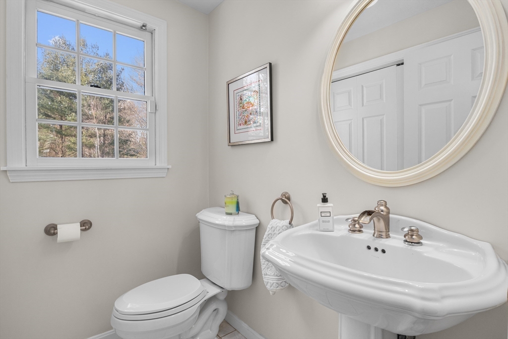 76 Elyse Road Mansfield, MA 02048 - Photo 18 of 41 Gallery Image 18