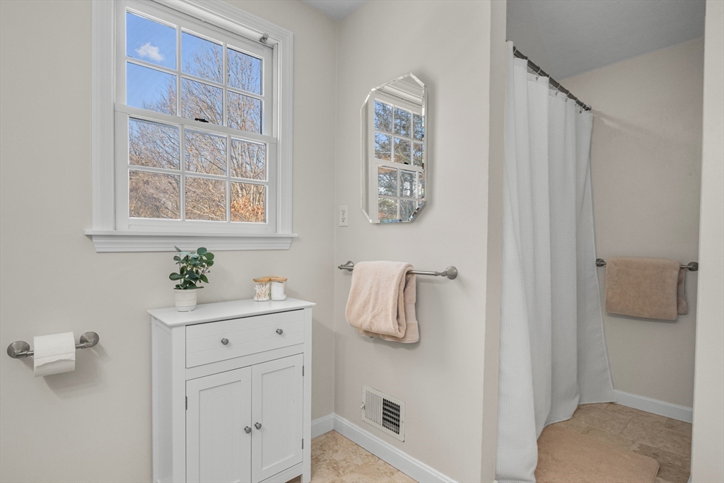 76 Elyse Road Mansfield, MA 02048 - Photo 29 of 41 Gallery Image 29