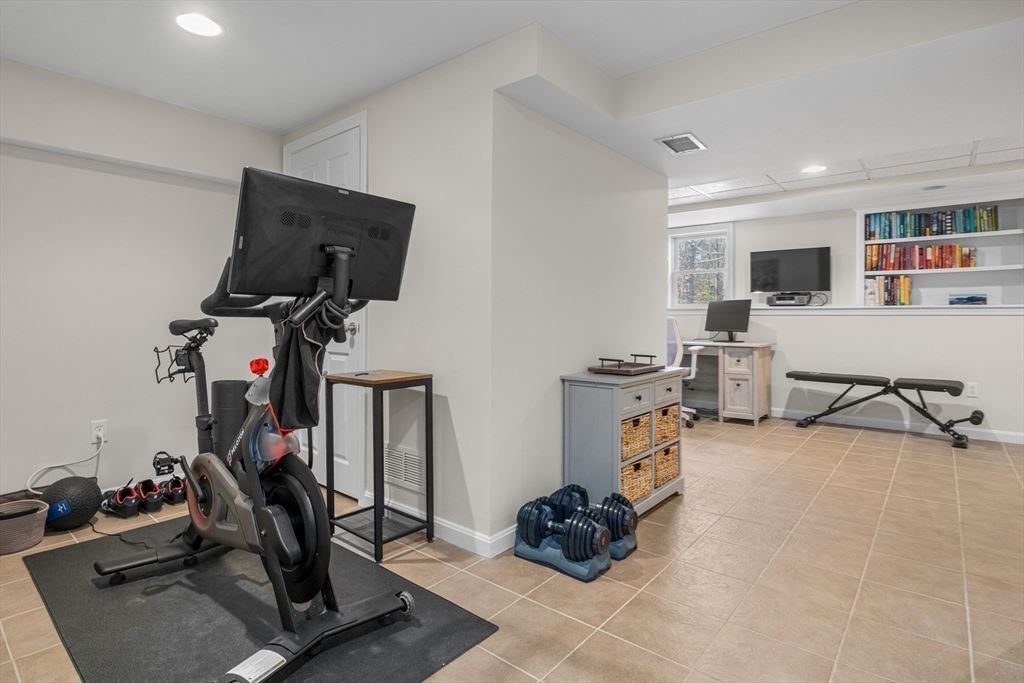76 Elyse Road Mansfield, MA 02048 - Photo 32 of 41 Gallery Image 32