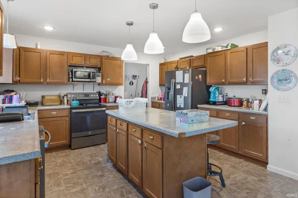 $390,000 | 4920 South County Road West, Frankfort, IN 46041