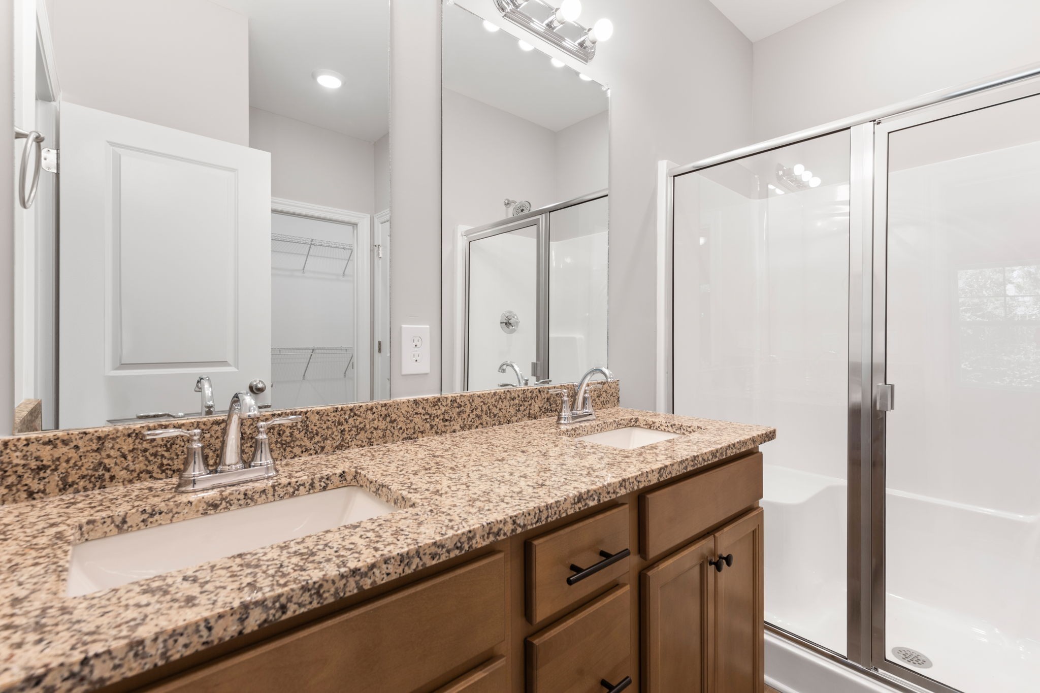 2715 Gertie Drive Murfreesboro, TN 37128 - Photo 3 of 34