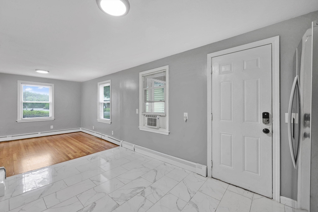 38 Tinkham Road Springfield, MA 01129 - Photo 5 of 34