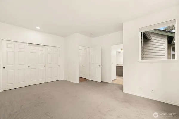 $419,950 | 12530 Admiralty Way, Unit B104, Everett, WA 98204