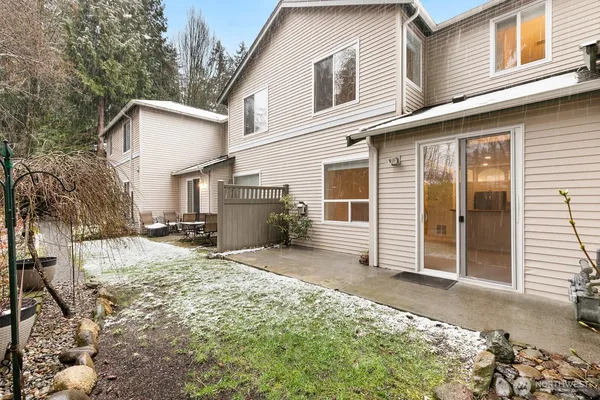 $419,950 | 12530 Admiralty Way, Unit B104, Everett, WA 98204