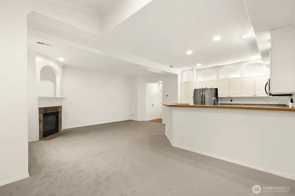 $419,950 | 12530 Admiralty Way, Unit B104, Everett, WA 98204