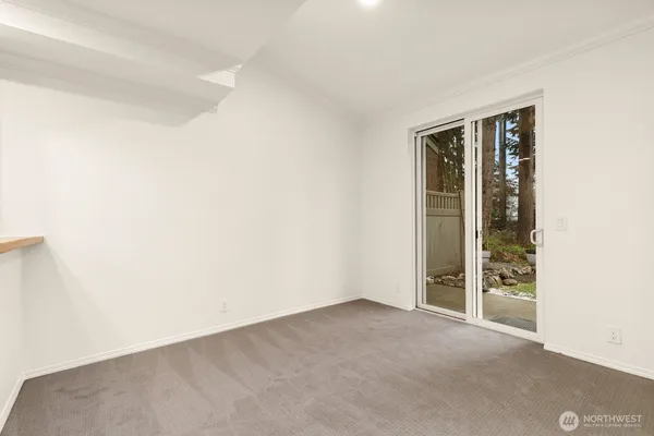 $419,950 | 12530 Admiralty Way, Unit B104, Everett, WA 98204