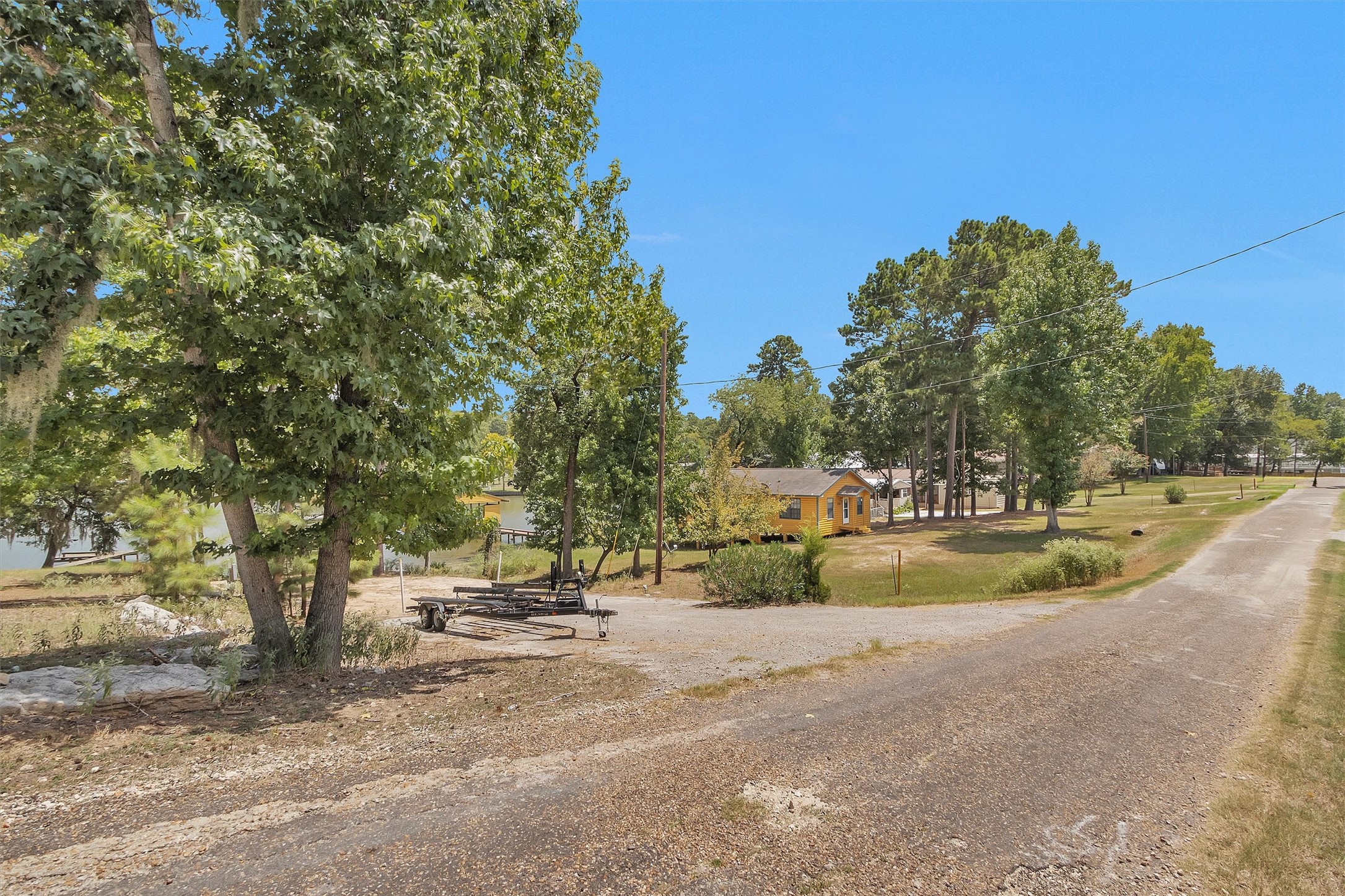 308 North Point Drive Trinity, TX 75862 - Photo 3 of 27 Gallery Image 3