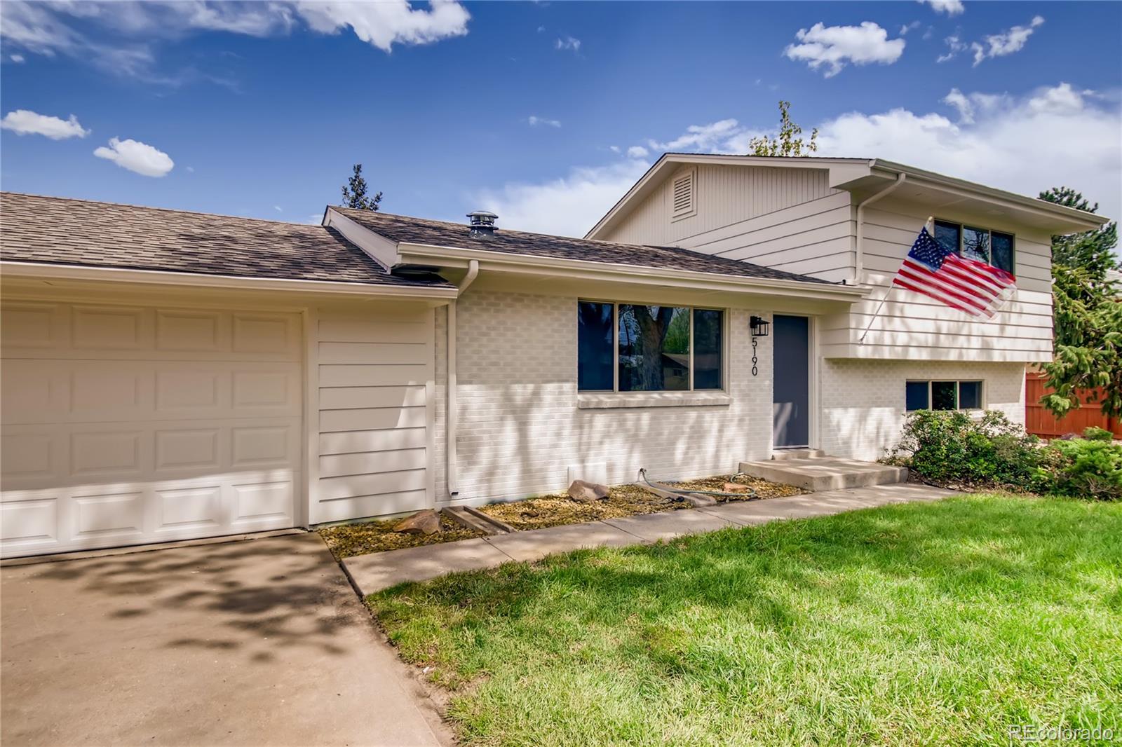 5190 Simms Place Wheat Ridge, CO 80033 - Photo 4 of 28 Gallery Image 4