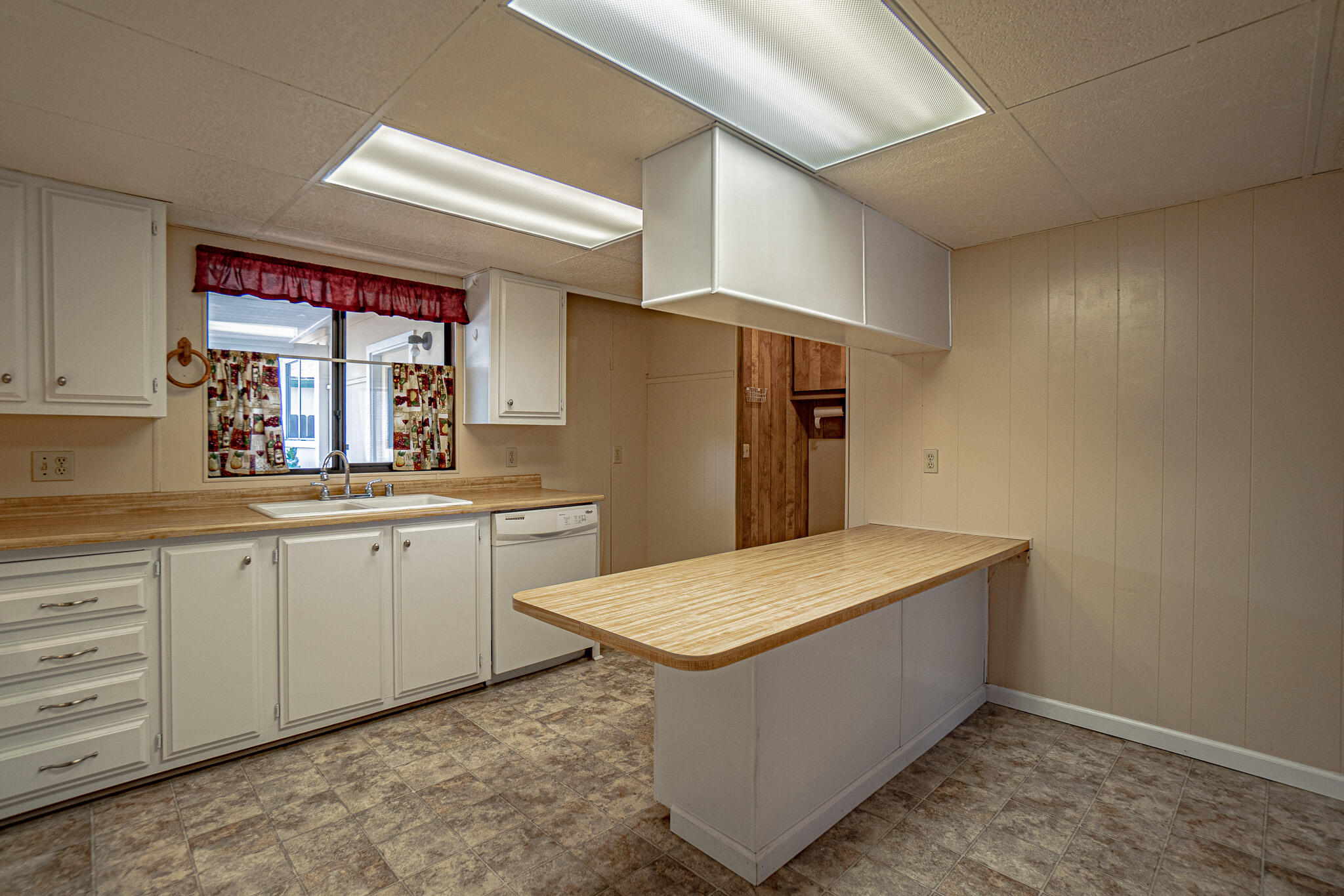555 Freeman Road, Unit 7 Central Point, OR 97502 - Photo 6 of 23 DSC01584-HDR