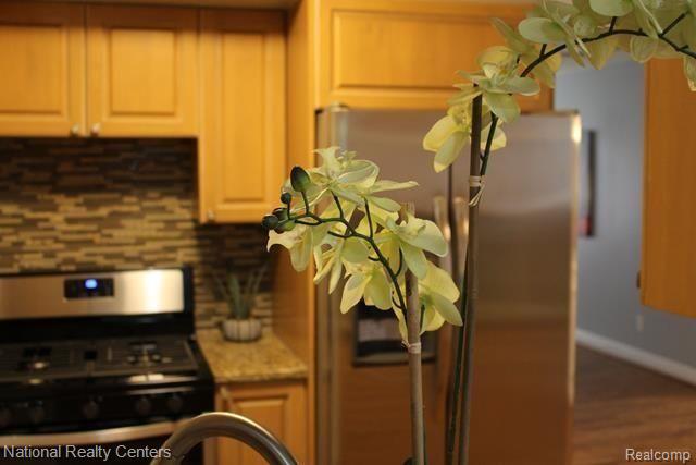 2408 Eastern Avenue Rochester Hills, MI 48307 - Photo 12 of 22