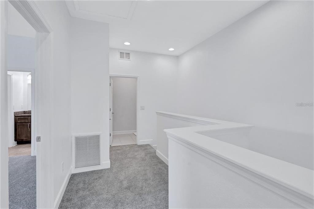 5830 Circa Fishhawk Boulevard Lithia, FL 33547 - Photo 21 of 37 a view of an empty room