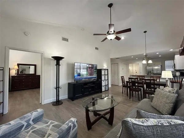 $4,000 | 3604 54th Drive West, Unit 204, Bradenton, FL 34210