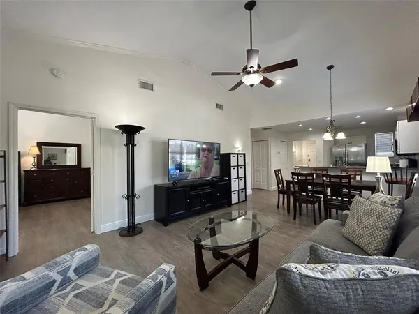 $4,000 | 3604 54th Drive West, Unit 204, Bradenton, FL 34210