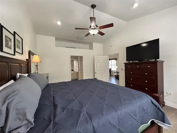 $4,000 | 3604 54th Drive West, Unit 204, Bradenton, FL 34210