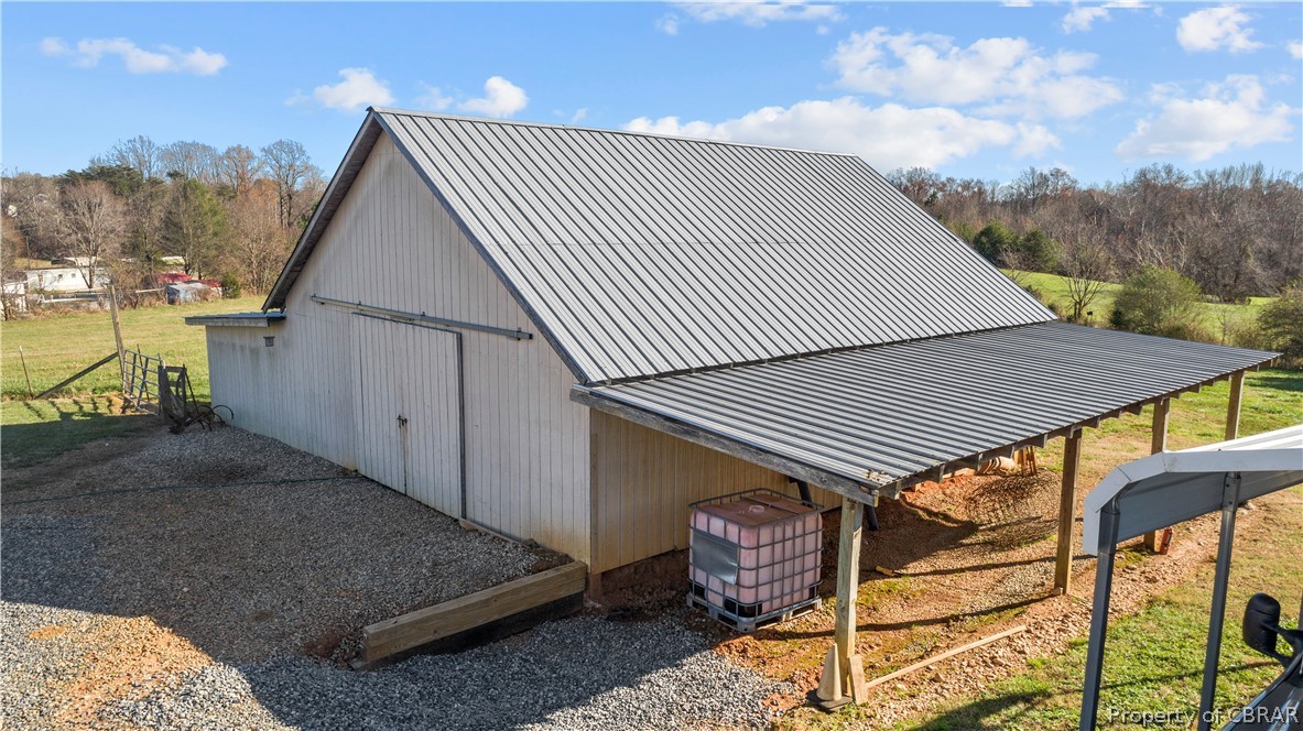 13311 Lodore Road Amelia Court House, VA 23002 - Photo 5 of 34