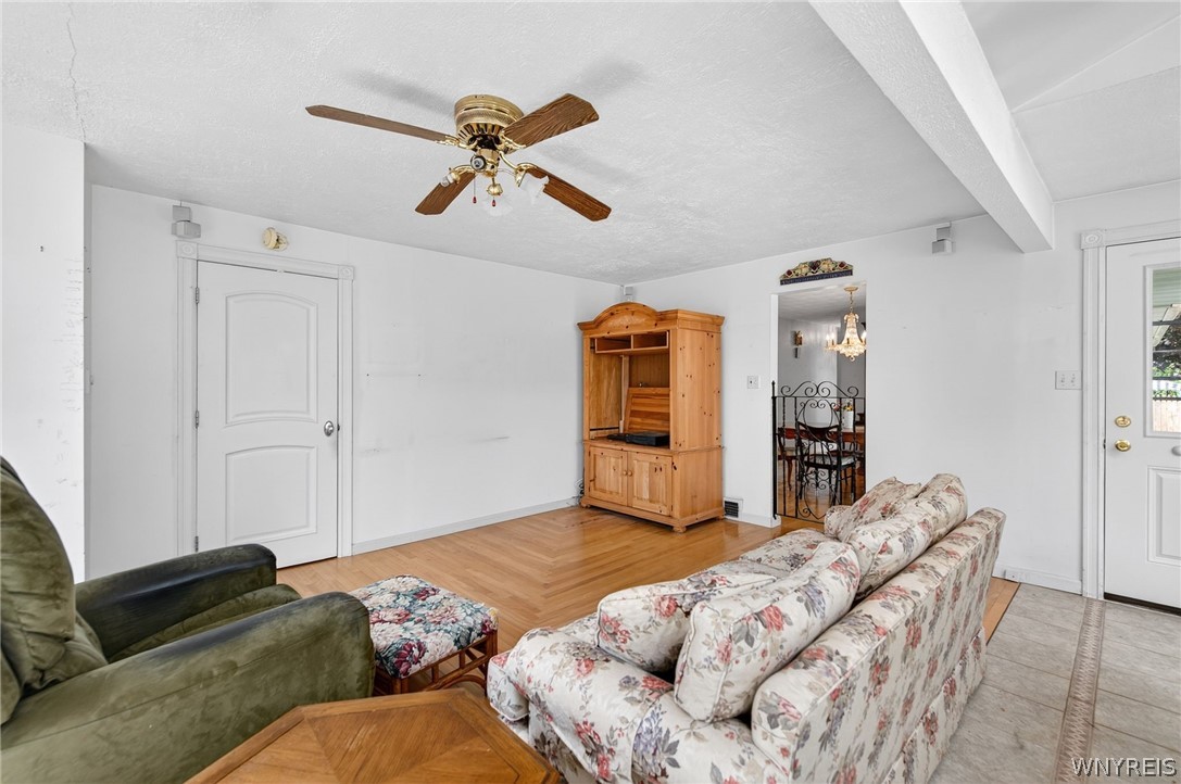 7706 St Joseph Road Niagara, NY 14304 - Photo 8 of 48