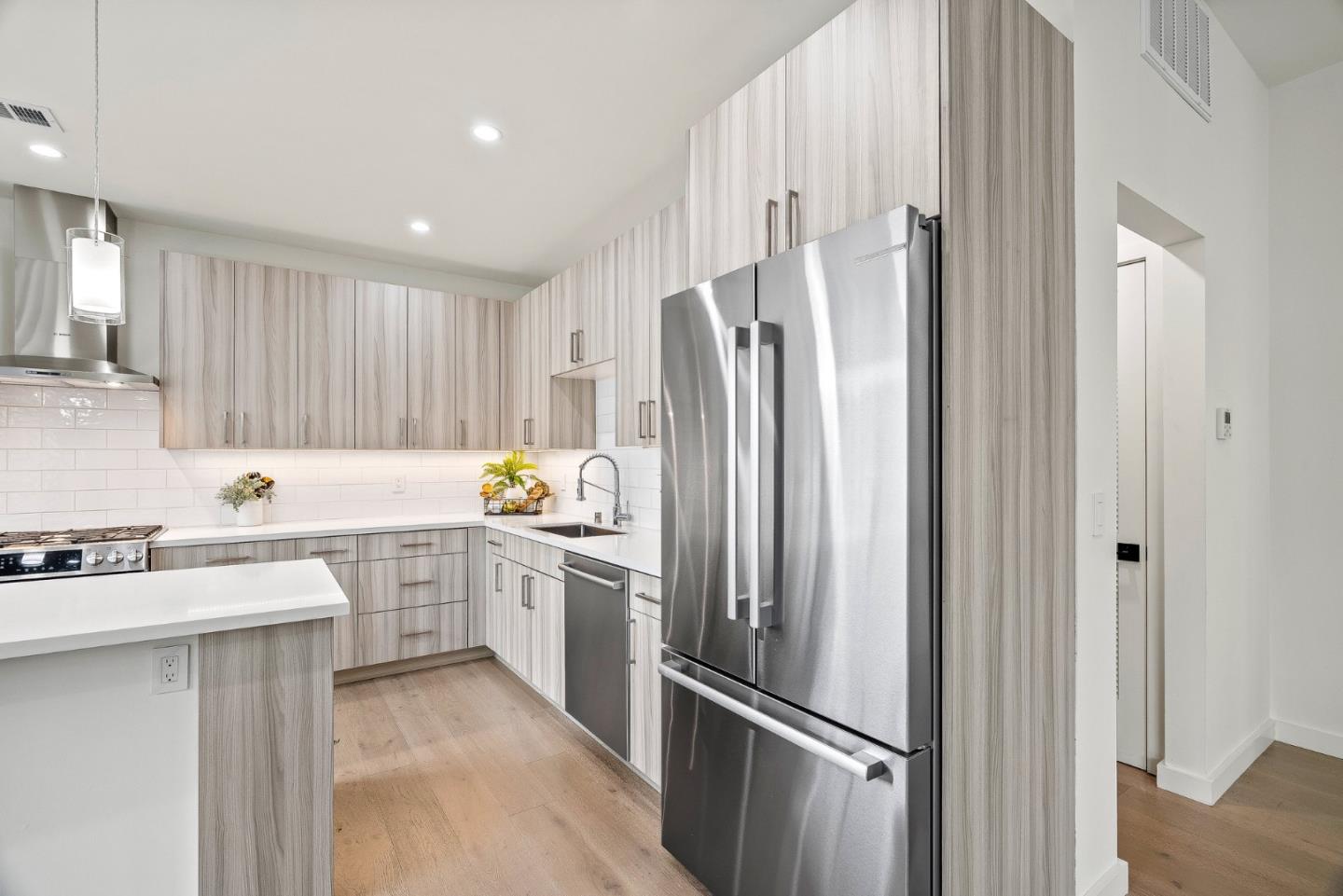 924 Woodside Road Redwood City, CA 94061 - Photo 15 of 42