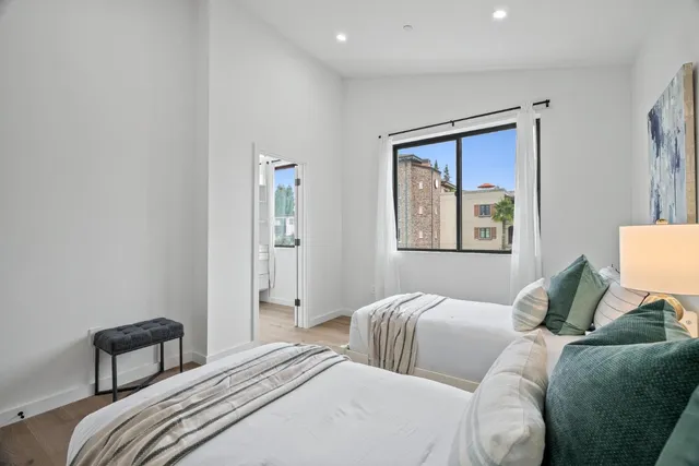 $1,425,000 | 924 Woodside Road, Redwood City, CA 94061