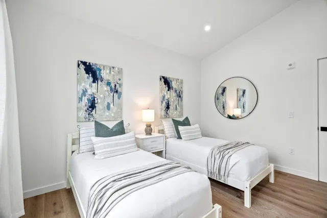 $1,425,000 | 924 Woodside Road, Redwood City, CA 94061