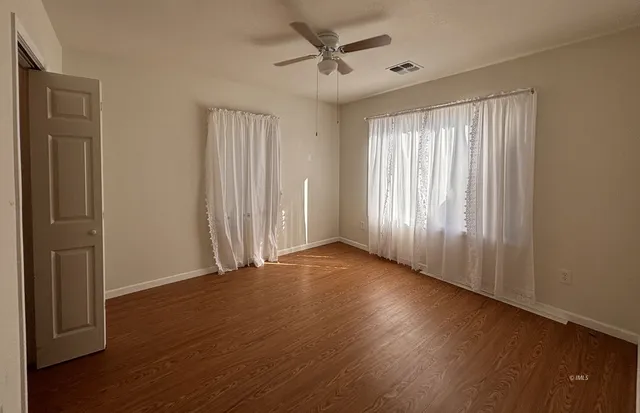 $299,900 | 137 East Payne Street, Independence, CA 93526