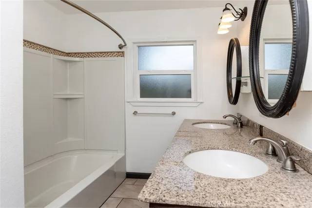 $1,125,000 | 1967-1965 8th Street, San Fernando, CA 91340