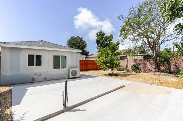 $1,125,000 | 1967-1965 8th Street, San Fernando, CA 91340