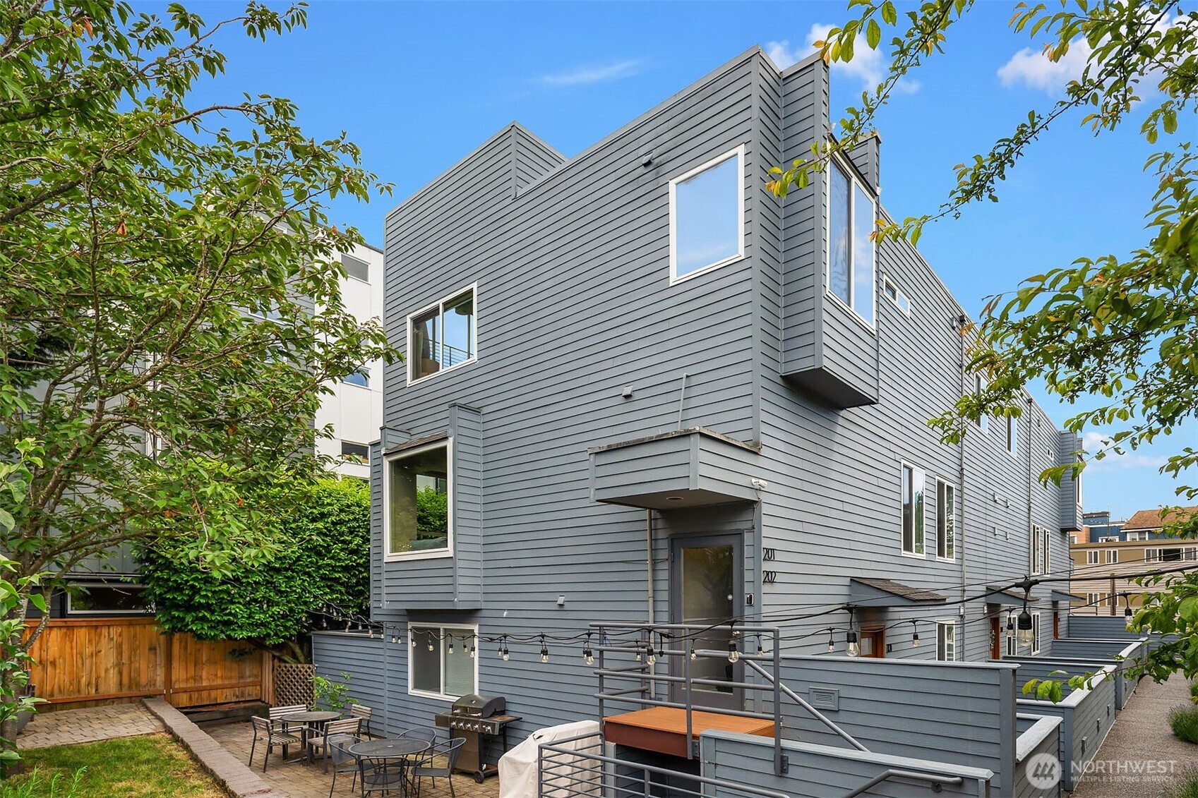 756 North 72nd Street, Unit 201 Seattle, WA 98103 - Photo 24 of 28