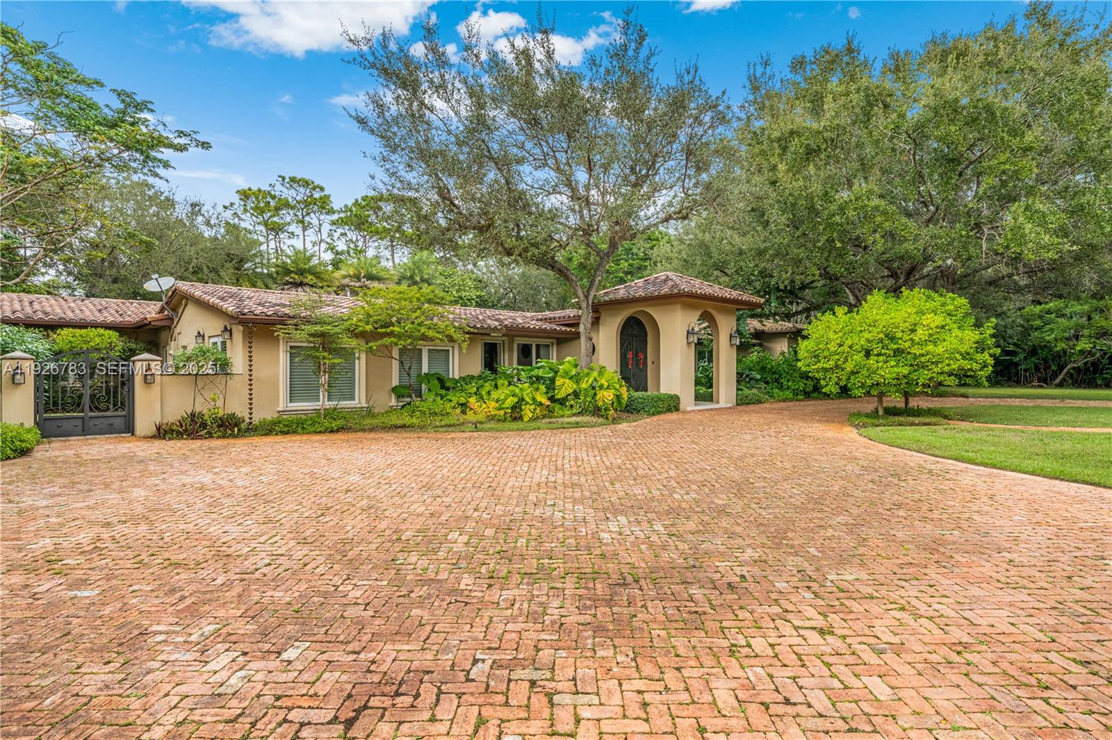 6755 Southwest 99th Terrace Pinecrest, FL 33156 - Photo 2 of 61