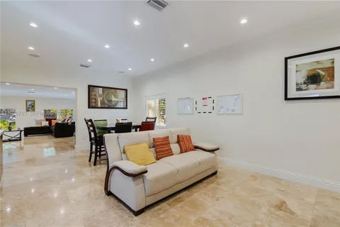 $3,950,000 | 6755 Southwest 99th Terrace, Pinecrest, FL 33156