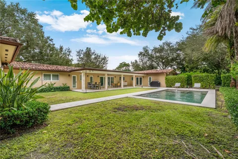 $3,950,000 | 6755 Southwest 99th Terrace, Pinecrest, FL 33156