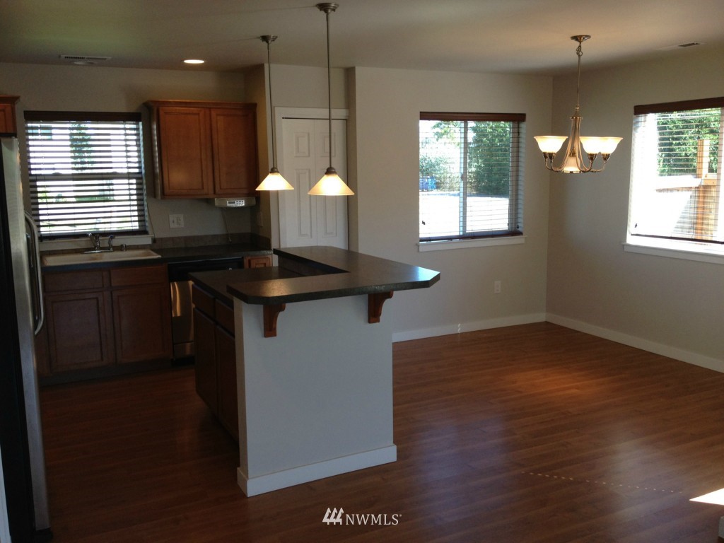 335 Front Street Sumas, WA 98295 - Photo 2 of 15 Gallery Image 2