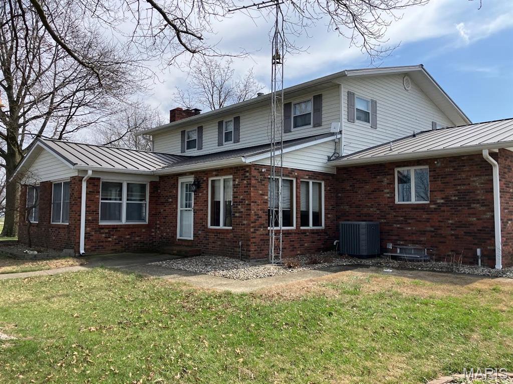 6811 Breese Road Aviston, IL 62216 - Photo 2 of 5