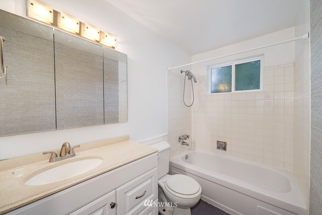 12913 Southeast 188th Street Renton, WA 98058 - Photo 12 of 20 Gallery Image 12
