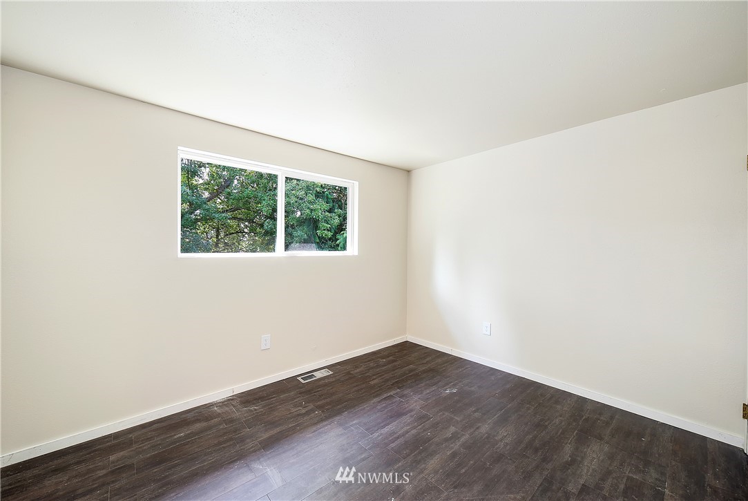 12913 Southeast 188th Street Renton, WA 98058 - Photo 14 of 20 Gallery Image 14