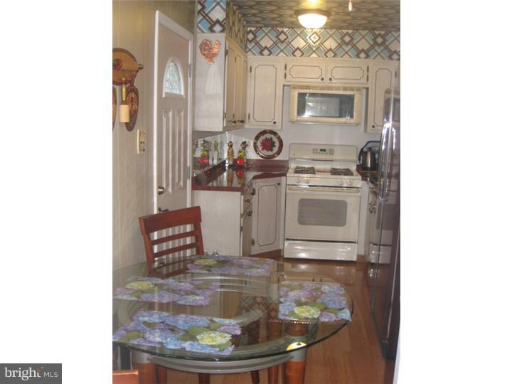 1728 Danforth Street Philadelphia, PA 19152 - Photo 7 of 23 Kitchen