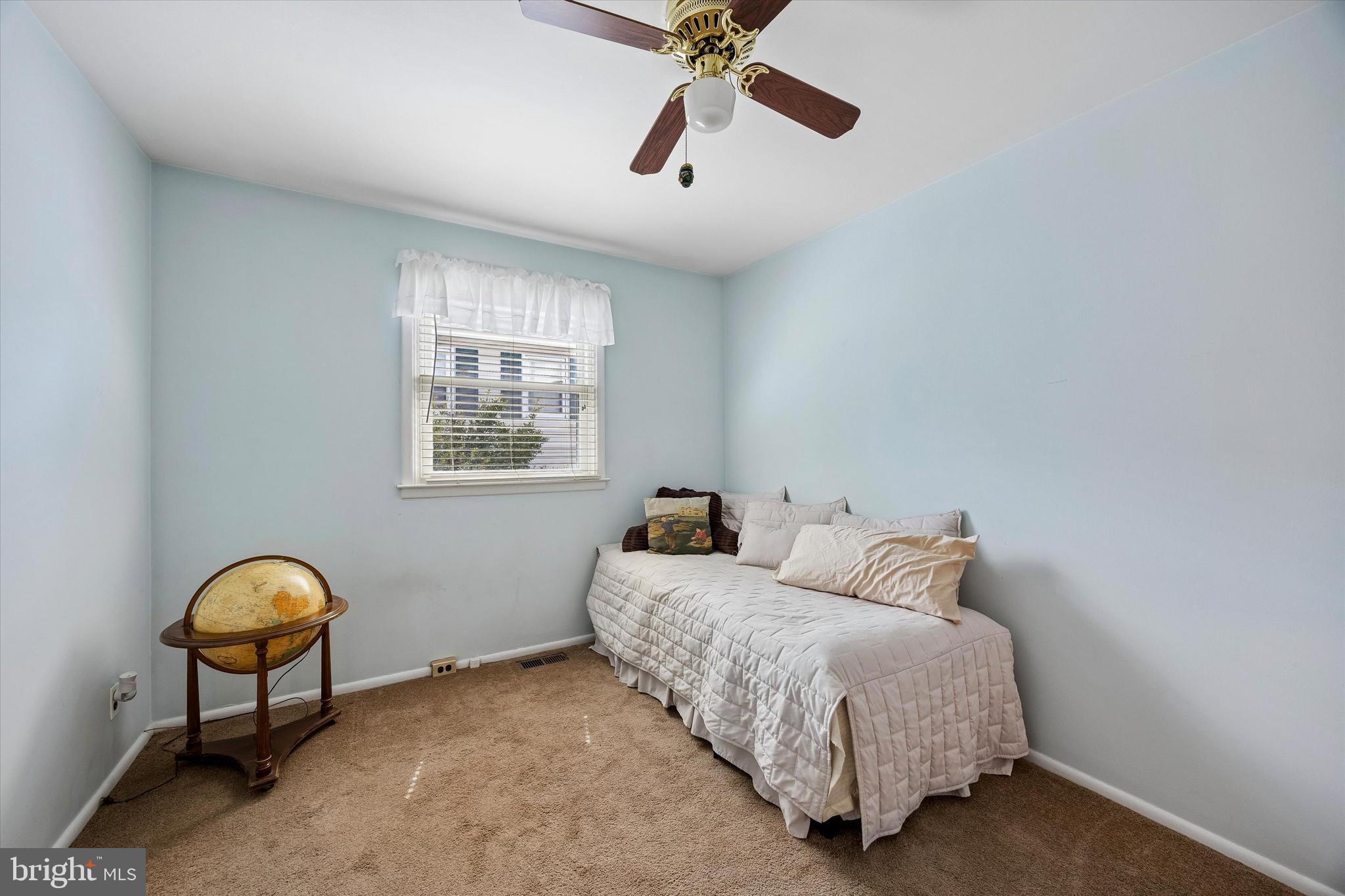 400 Woodhaven Road Philadelphia, PA 19116 - Photo 12 of 25 a bedroom with bed and window