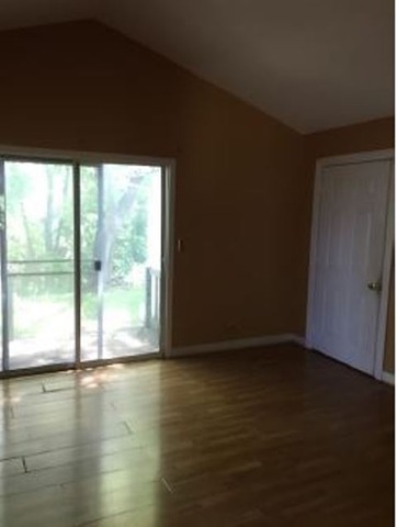 1037 Dunbar Road Mundelein, IL 60060 - Photo 10 of 11