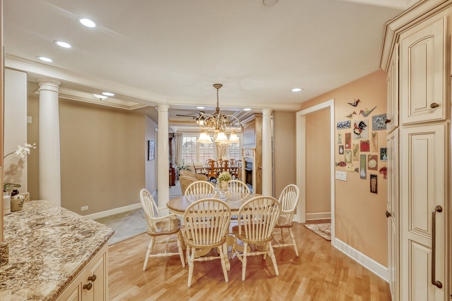 10 East Burlington Street, Unit 3B Riverside, IL 60546 - Photo 13 of 39