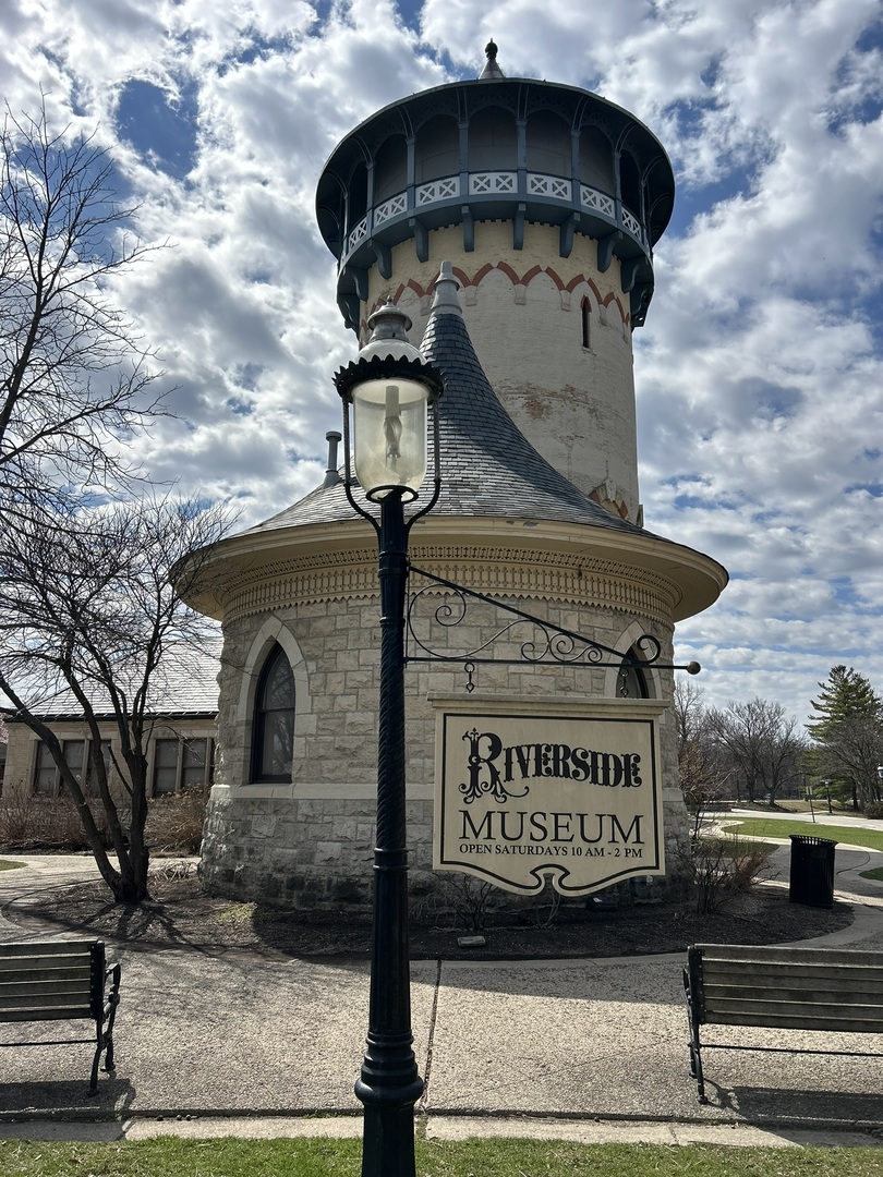 10 East Burlington Street, Unit 3B Riverside, IL 60546 - Photo 31 of 39