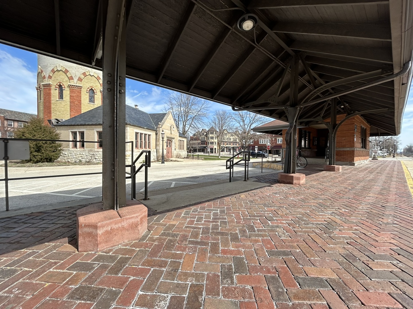 10 East Burlington Street, Unit 3B Riverside, IL 60546 - Photo 33 of 39