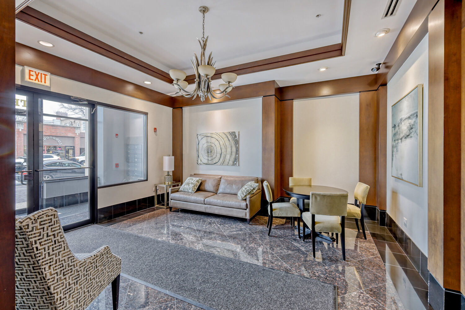 10 East Burlington Street, Unit 3B Riverside, IL 60546 - Photo 4 of 39