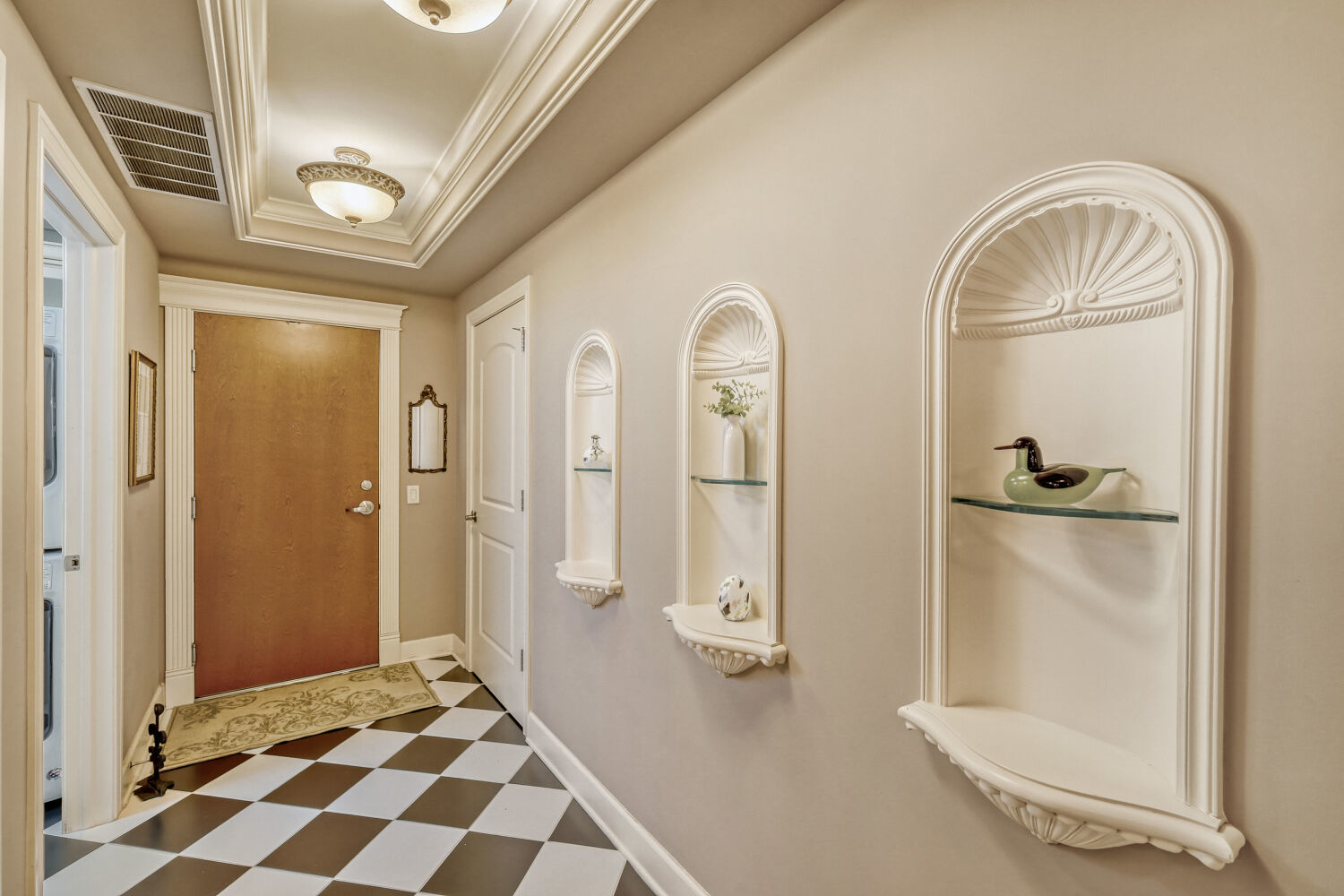 10 East Burlington Street, Unit 3B Riverside, IL 60546 - Photo 5 of 39