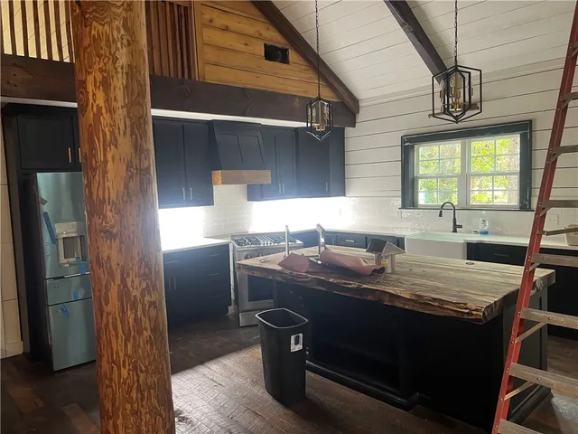 $397,900 | 422 Happy Landing Road, Waynesville, GA 31566