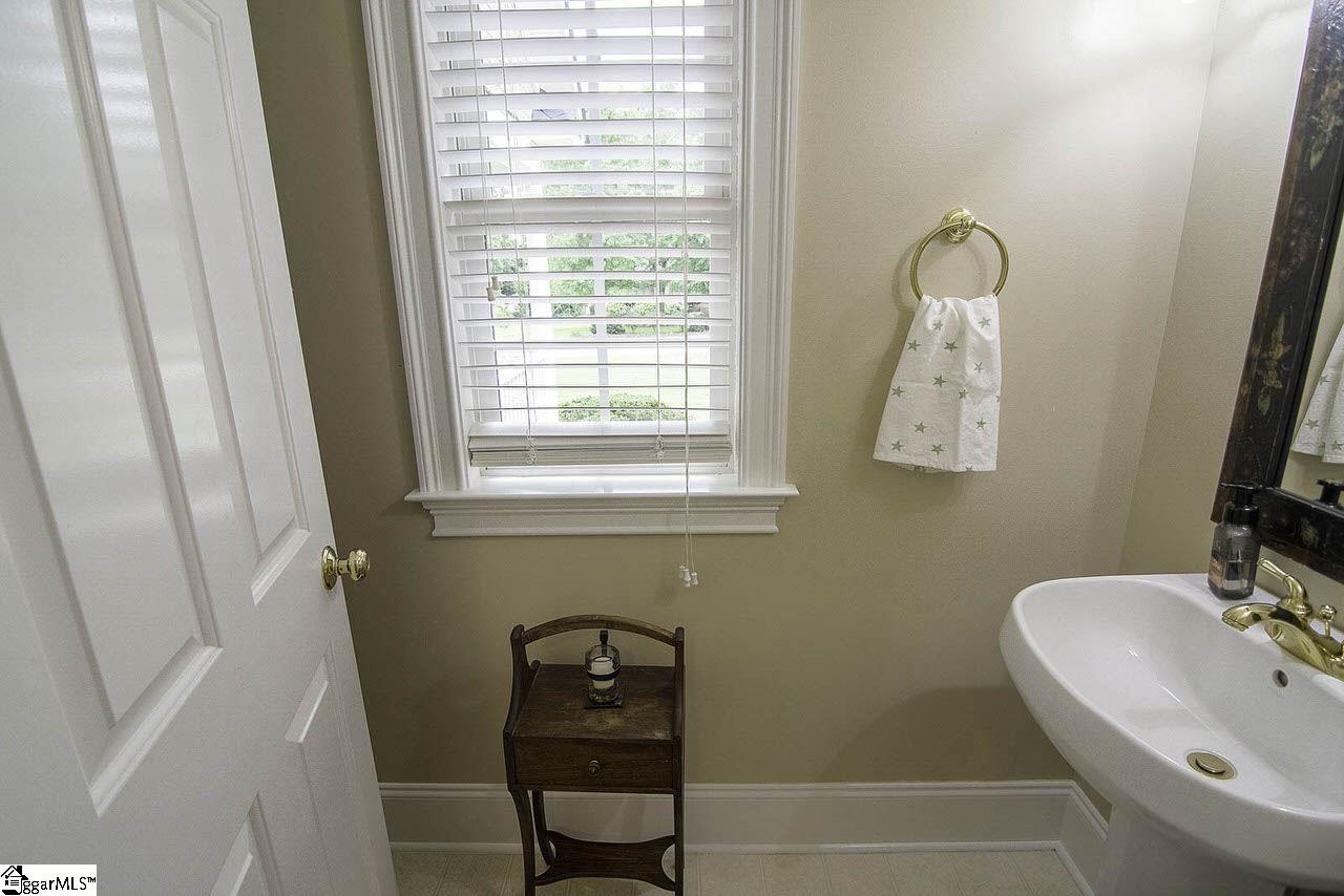 110 Lakewinds Boulevard Inman, SC 29349 - Photo 18 of 36