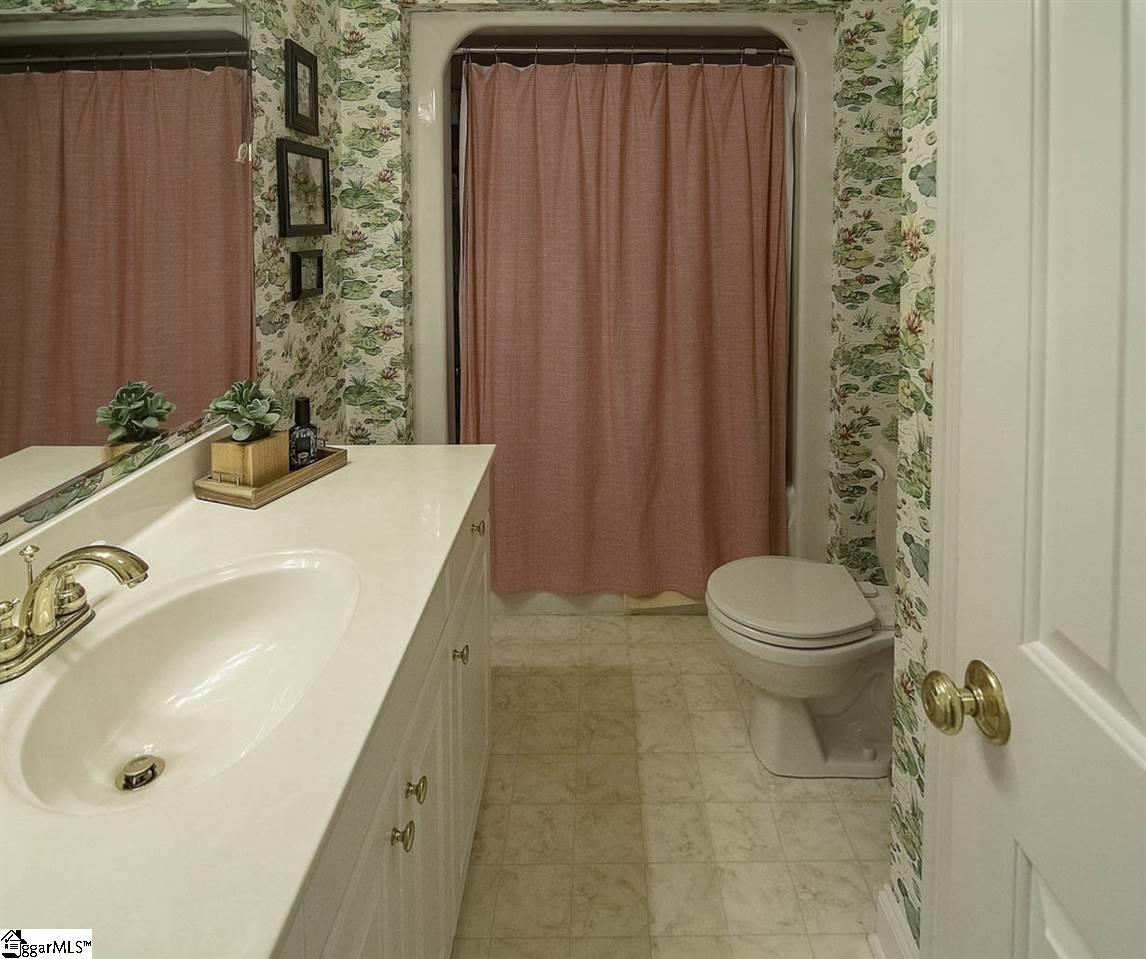 110 Lakewinds Boulevard Inman, SC 29349 - Photo 21 of 36