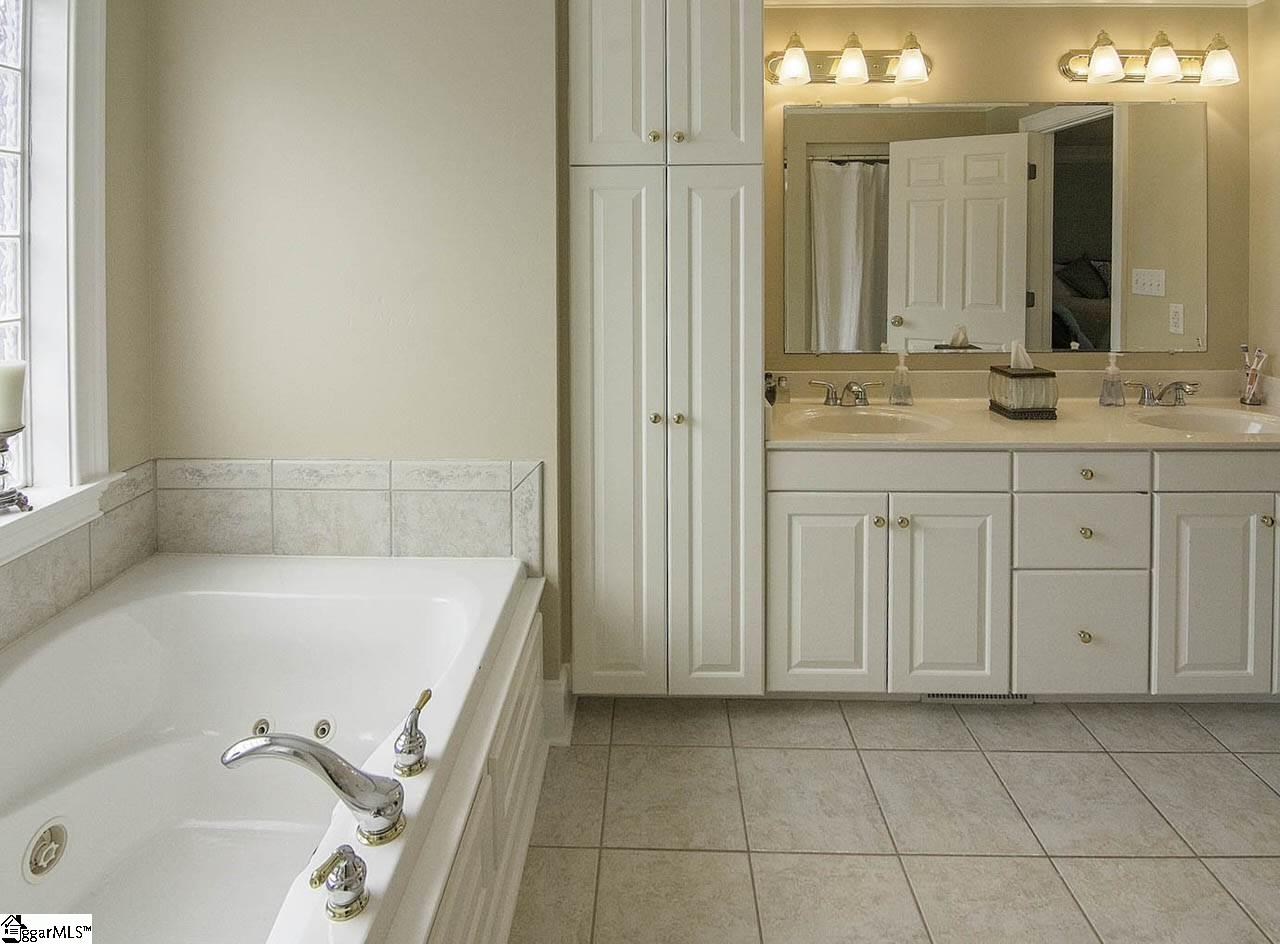 110 Lakewinds Boulevard Inman, SC 29349 - Photo 27 of 36