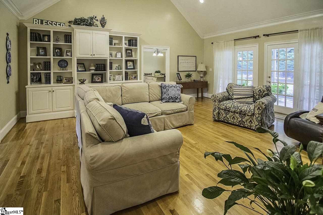 110 Lakewinds Boulevard Inman, SC 29349 - Photo 7 of 36